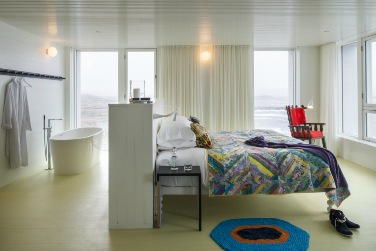 C-4_FogoIsland_Rooms_4628_original_Alex_Fradkin_original-w1500-h1000