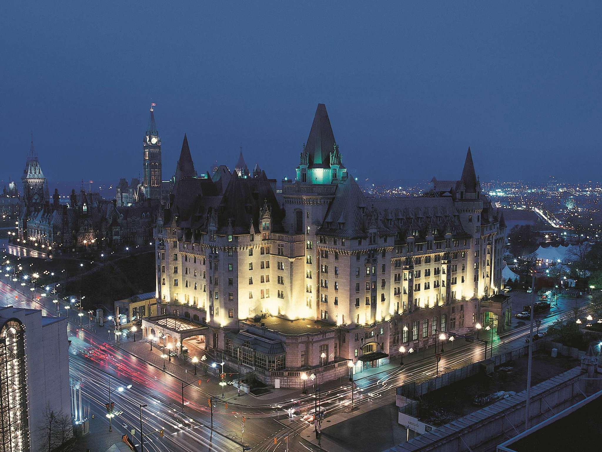 ? Fairmont Château Laurier ?